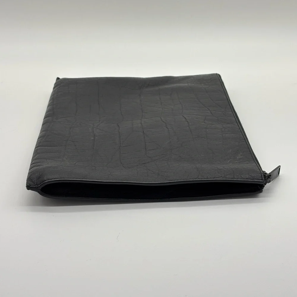 Yves Saint Laurent Cassandre Croc Embossed Clutch in Noir - Picture 4 of 10